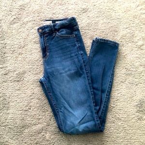 Hollister High rise super skinny jeans
